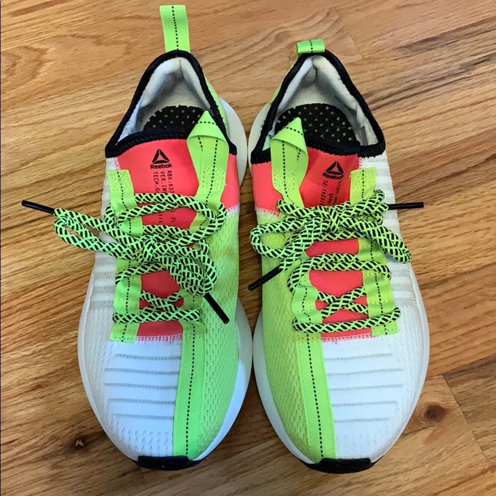 Reebok Sneakers 7.5